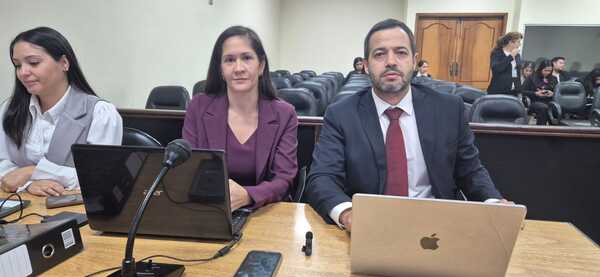 Fiscalía pide 12 años de cárcel para exfiscal Ana Girala por esquema de extorsión - PDS RADIO Y TV