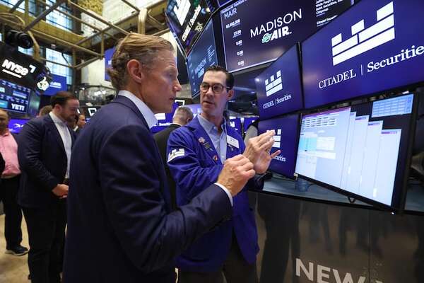 Precios del petróleo se desploman tras apertura del estrecho de Ormuz - Mundo - ABC Color