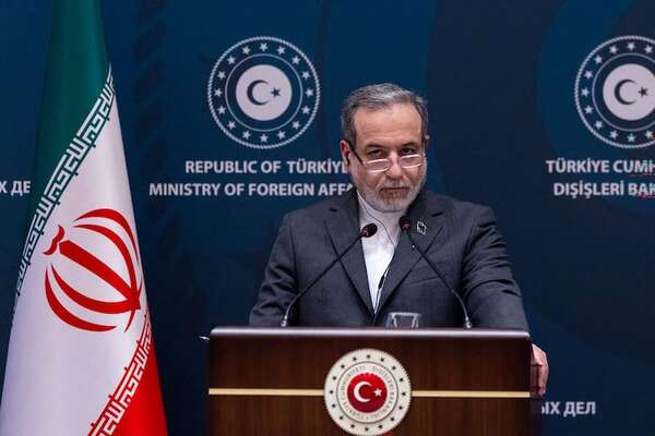 Irán declara “totalmente abierto” Ormuz, pero impone un plazo - Mundo - ABC Color