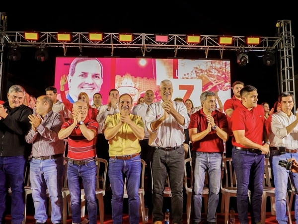 Disidencia colorada sella alianza en Asunción y respalda a Arnaldo Samaniego