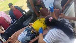 Hija de motociclista accidentado suplica por una cama en terapia para su papá