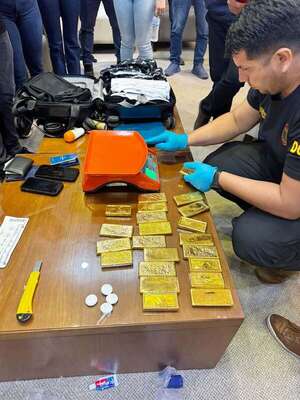 Lingotes de oro incautados en el aeropuerto: ¿a dónde fueron a parar? - Nacionales - ABC Color