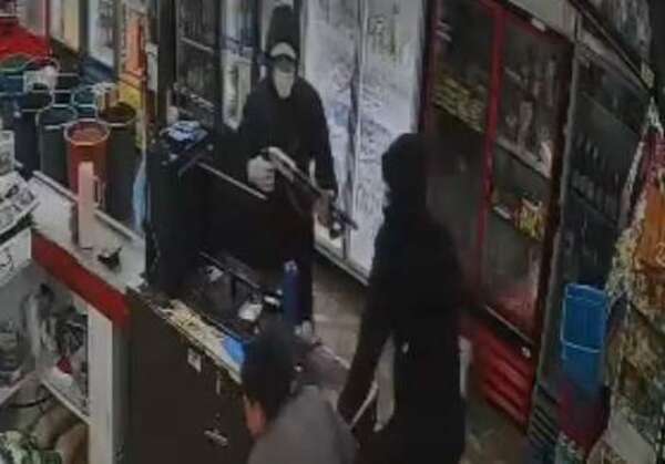 AUDIO: Violento asalto a local comercial en Ypané con falsos “policías” - A La Gran 7-30 - ABC Color