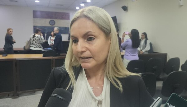 Piden 12 años de cárcel para exfiscala por esquema de coimas - Judiciales.net