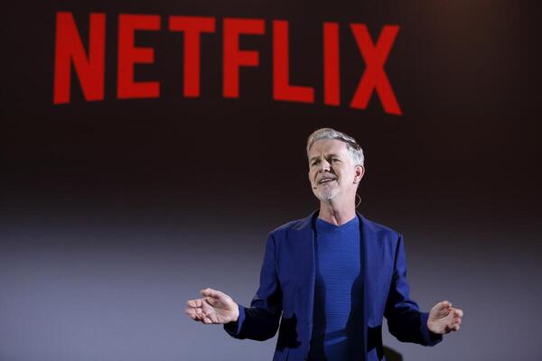 Acciones de Netflix se desploman ante las previsiones, mientras el fundador dimite - 5Días