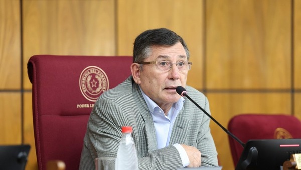 Pettengill insta al Gobierno a «golpear la mesa» para frenar la corrupción
