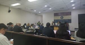 La Nación / Fiscalía pidió 12 años de cárcel para exfiscala acusada de extorsión y otros delitos