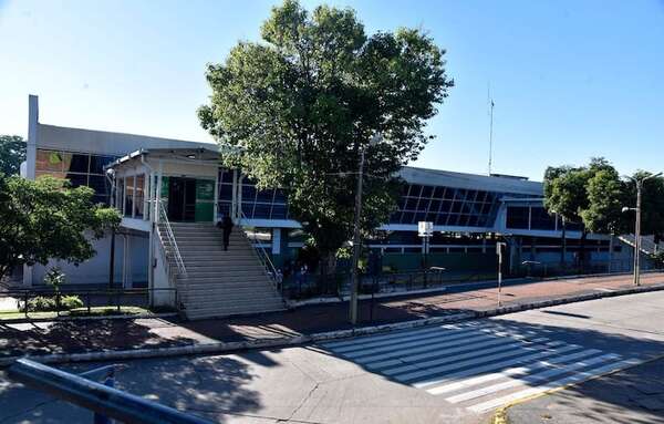 Terminal de Asunción: En 2025, Nenecho y Bello “rifaron” la recaudación en salarios  - Nacionales - ABC Color