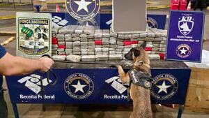 Droga oculta en faros: Incautan más de 130 kilos de marihuana en el Puente de la Amistad