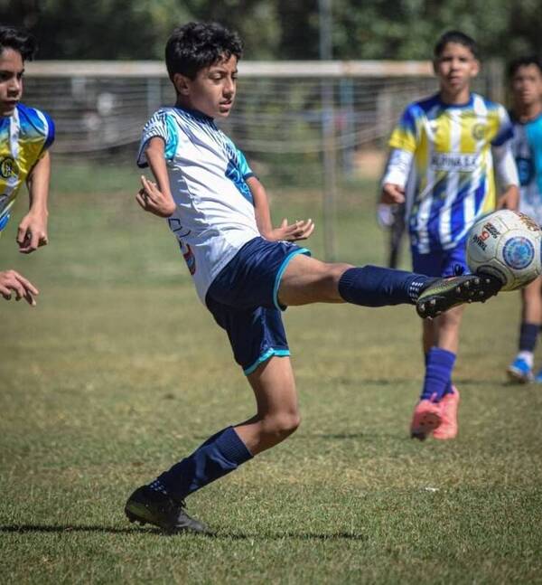 Nació con un impedimento pero sueña jugar en Cerro