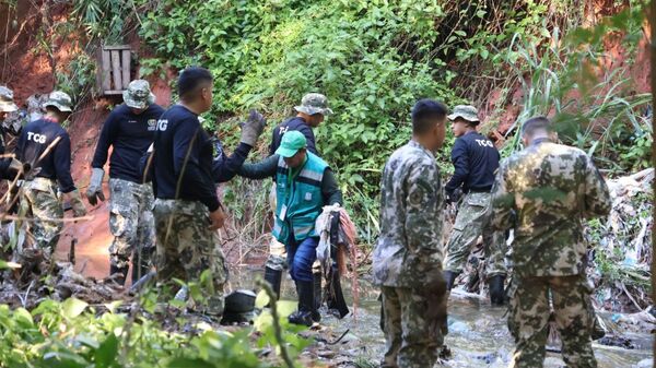 Operativo Ara Pochy avanza en Zeballos Cué con limpieza del arroyo Ykua Zanja