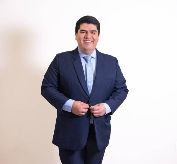 A Gustavo Velázquez lo dieron por muerto y salió a aclarar que sigue vivo