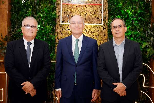 Seguridad Seguros organizó Foro Forestal Internacional - Sociales - ABC Color