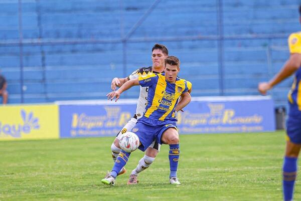 Tarde de fútbol en Capiatá