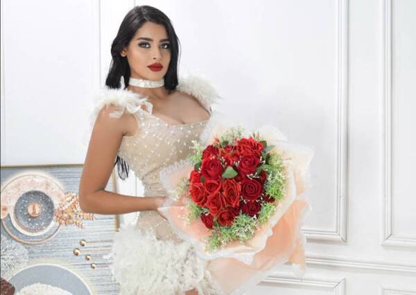 Ex reina denuncia que hicieron tocorré sus fotos íntimas