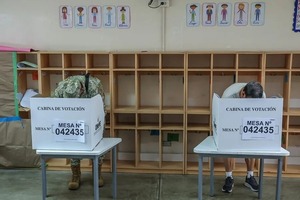 Autoridad electoral de Perú admite “serias irregularidades” en comicios generales
