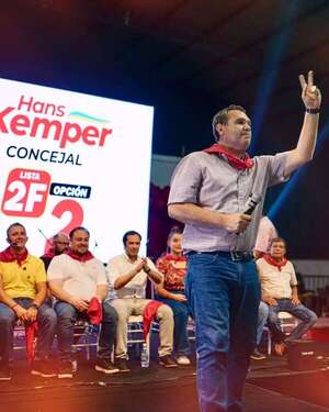 Hugo Farías: Ofrecen G. 120 millones a joven por su mano amputada - Política - ABC Color