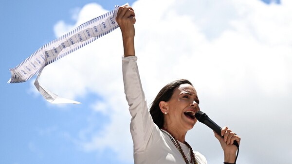 Machado: "No hay sociedad tan unida y decidida hacia la democracia como la venezolana"