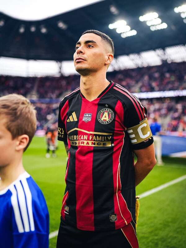 Miguel Almirón, baja de una a dos semanas por lesión de rodilla - Selección Paraguaya - ABC Color