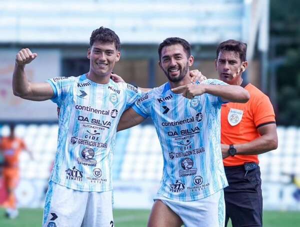 Guaireña festeja en su Parque - Fútbol de Intermedia - ABC Color