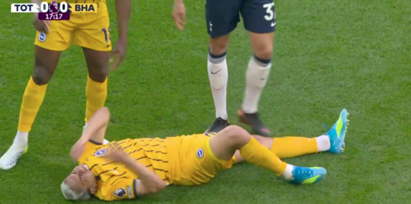 ¡Alerta máxima! Diego Gómez salió lesionado en Brigthon