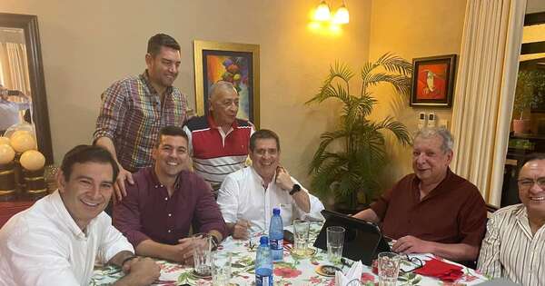 La Nación / Cartes lamenta fallecimiento del líder colorado, Antonio Aranda