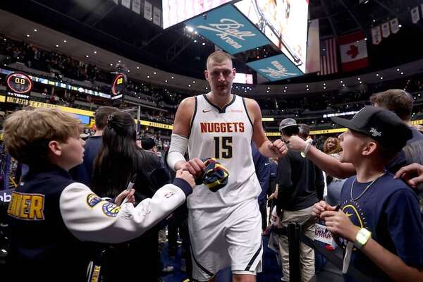 Los Nuggets se adelantan en la serie contra los Timberwolves  - Polideportivo - ABC Color