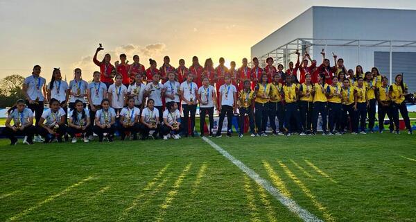 La Albirroja Femenina brilla en Panamá y se cuelga la medalla de plata