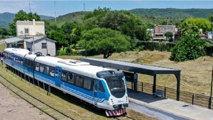 Tren de cercanías costaría tres veces más que proyecto argentino