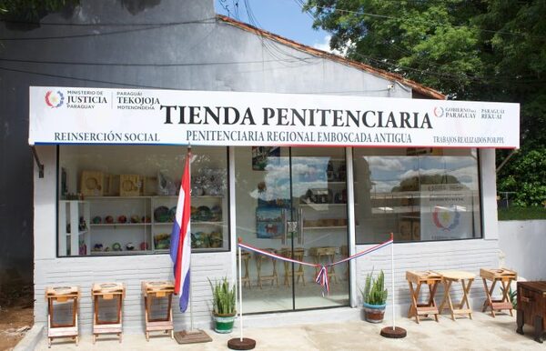 El sistema penitenciario estrena su primera tienda como apuesta a la reinserción social - Judiciales.net
