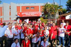 En recorrido por barrios de Asunción, Camilo ratifica contar con la preferencia electoral - ADN Digital