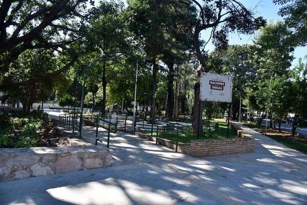 Asunción: ¿Qué pasó de las plazas que Nenecho prometió arreglar con los bonos G6? - Nacionales - ABC Color