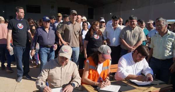La Nación / Ande y MOPC oficializan convenio para instalar una planta solar en el Chaco