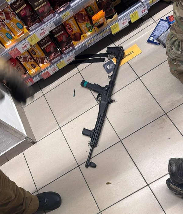 Policía abatió a hombre que mató al menos a 6 personas en supermercado en Kiev