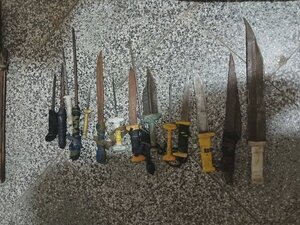 Riña en cárcel de Concepción deja un herido y 15 armas incautadas