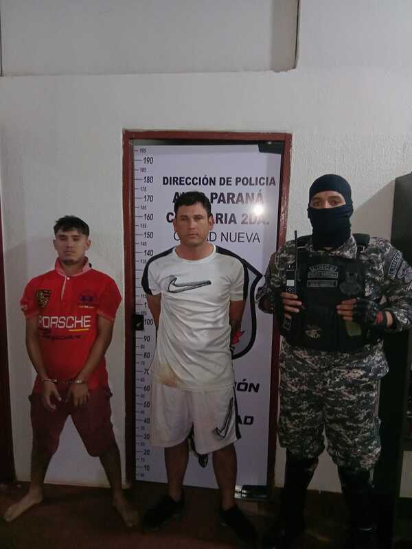 Cae dupla de motochorros en pleno asalto callejero en CDE - ADN Digital