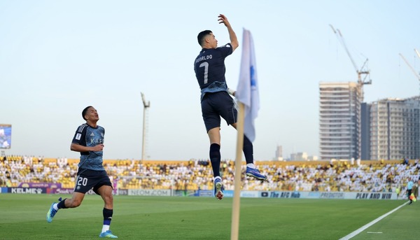 Cristiano Ronaldo agiganta su leyenda: gol 969 y boleto a semifinales para Al Nassr