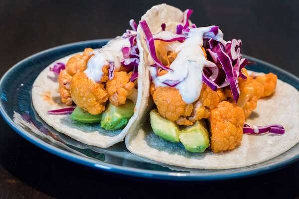 Tacos de coliflor Buffalo: el picante que amás, en versión vegetal y liviana - Gastronomía - ABC Color
