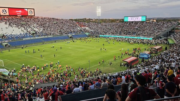Lamentable: Superclásico se suspende tras un nuevo capítulo de violencia