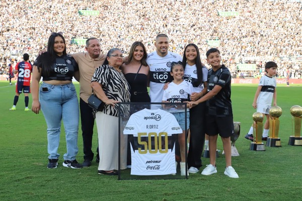 Popular / Emotivo homenaje al "capi" de la "O" en la previa del clásico