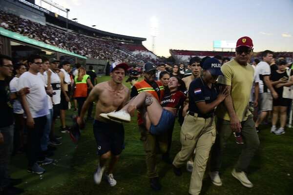 ¿Qué reporta el Hospital de Barrio Obrero sobre los heridos del superclásico? - Nacionales - ABC Color