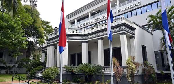 Unos US$ 3.840 millones de fondos públicos hay en el sistema bancario - Economía - ABC Color