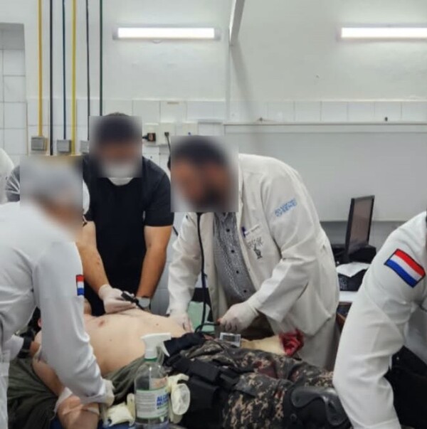 Enfrentamiento entre barras y Policía dejó un agente herido