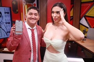 Popular / (VIDEO) La apuesta entre Ana Laura Chamorro y "Lulax" quedó en oparei... ¡por ahora!