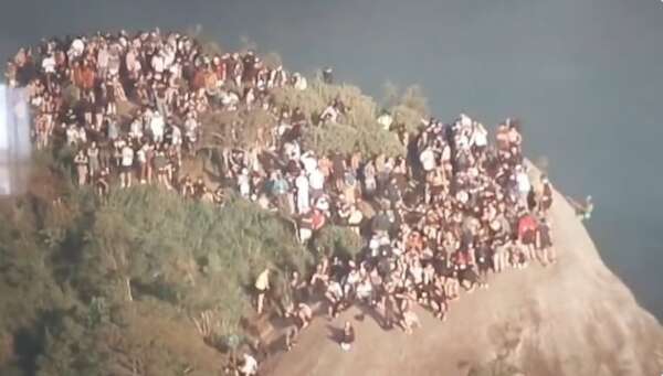 Unos 200 turistas atrapados en una favela de Río por operativo antinarco - Mundo - ABC Color