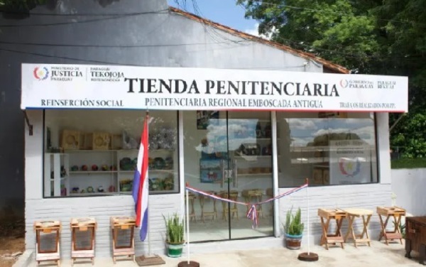 Primera tienda penitenciaria en Emboscada fomenta la reinserción