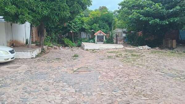 Vecinos de Santa Librada reclaman obras de desagüe prometidas por Nenecho - Nacionales - ABC Color