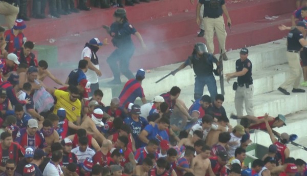 Violencia en el clásico: Hospital de Trauma reporta cinco heridos por armas de fuego | Unicanal