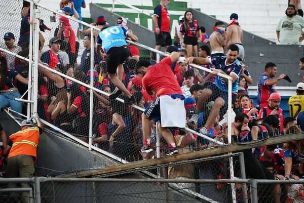 AUDIO: Superclásico: “Esperan que haya una tragedia mayor”, advierten vecinos del Defensores  - A La Gran 7-30 - ABC Color