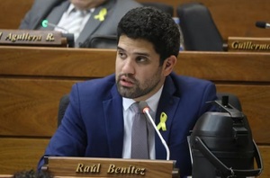 Diputado expone datos sobre egresados de la Universidad Sudamericana en la función pública - PDS RADIO Y TV